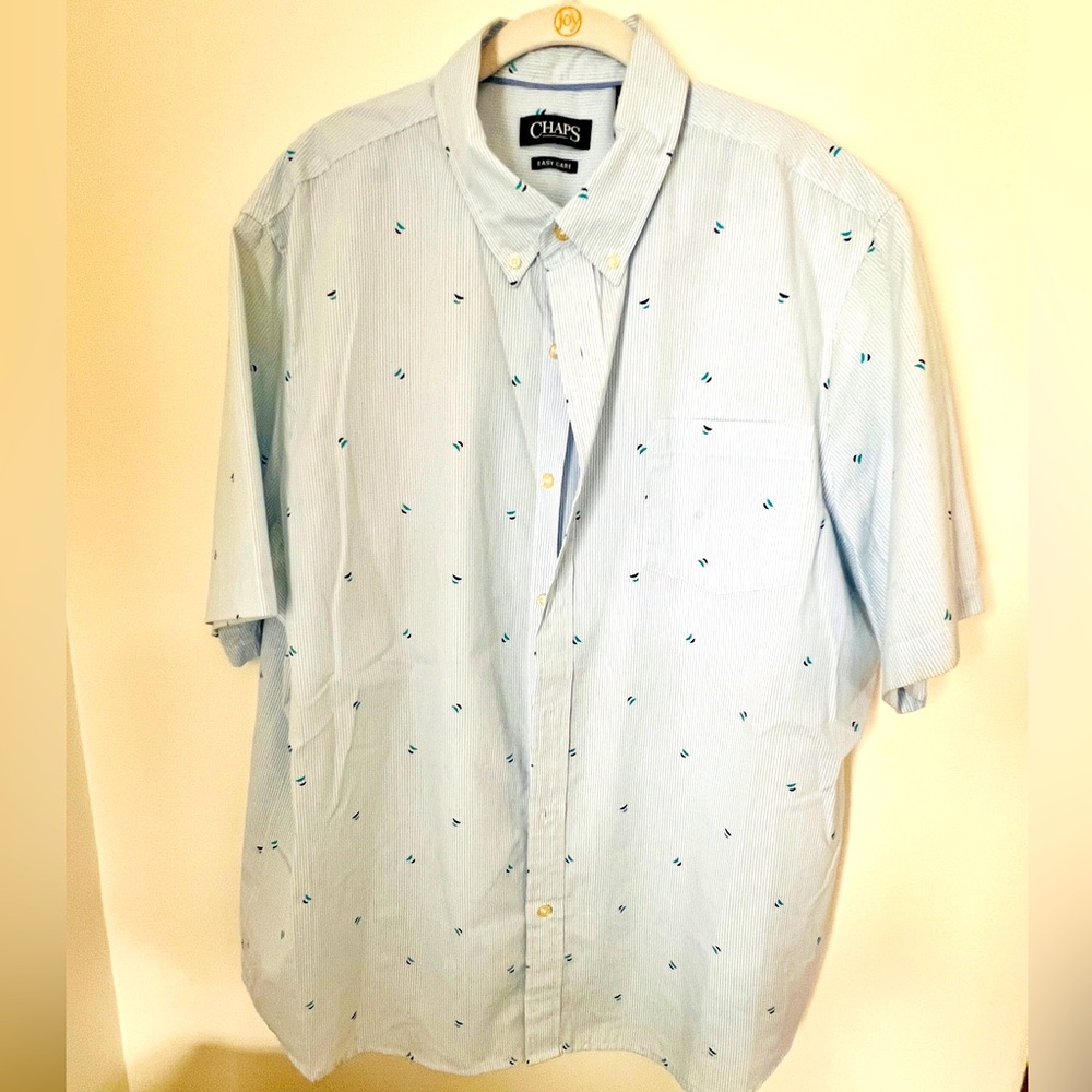 Men’s Short-Sleeve Button-Down Shirt